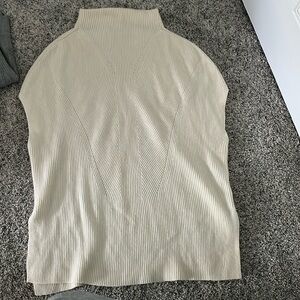 Vince small oversized sweater vest